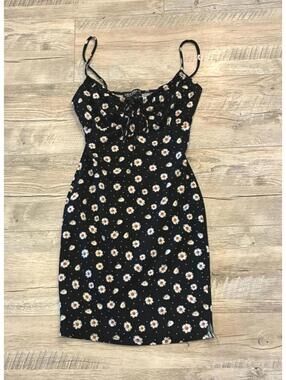 Liz & Sara Black Dress With Daisy Flowers Size S